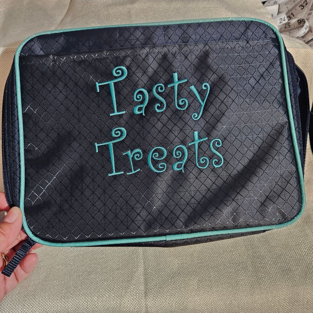 Thirty-One Quilted Insulated‎ Lunch Box Bag with Turquoise Trim and Monogram